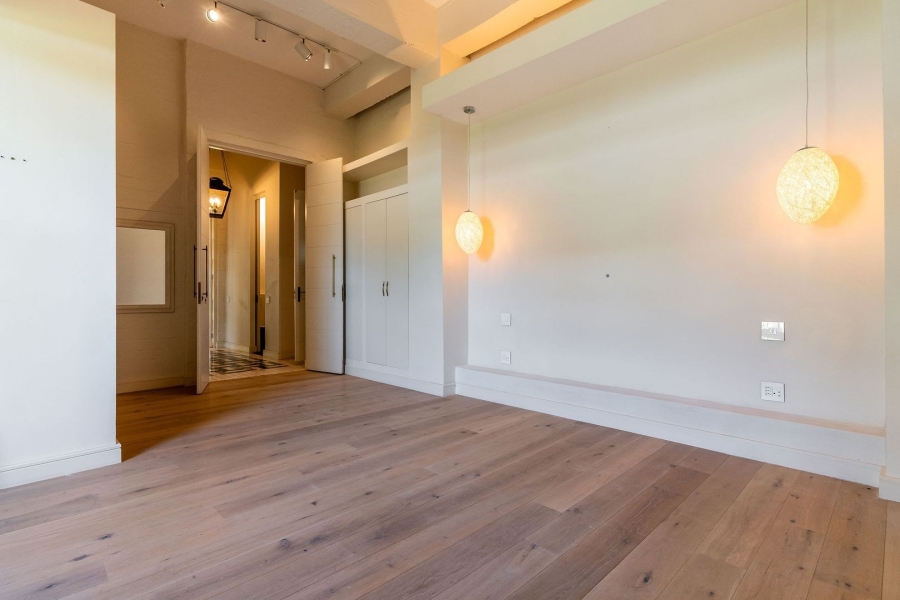 2 Bedroom Property for Sale in Tamboerskloof Western Cape